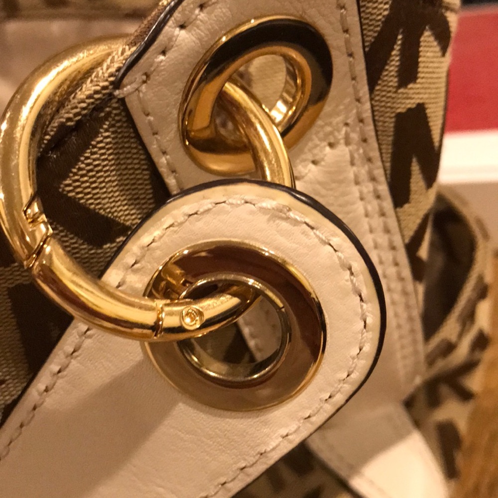 Michael Kors Ludlow Signature Handbag EUC - Picture 14 of 14
